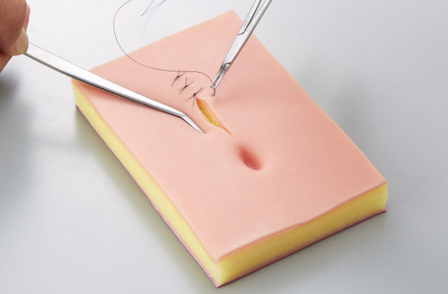 Multilayer skin suture model